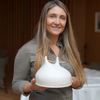 alt= Lucia Freitas inside A Tafona