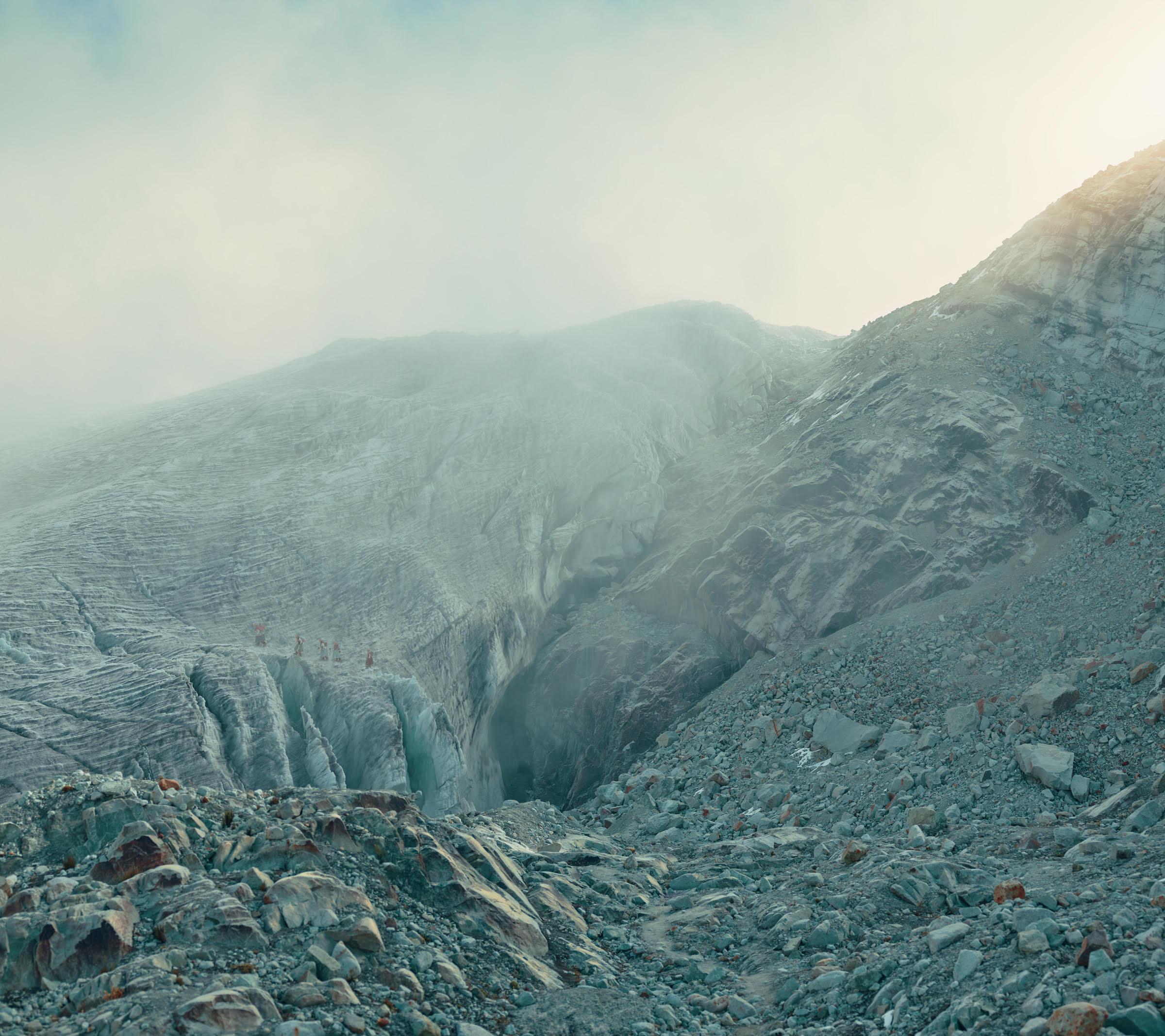 alt= Cholitas Escaladoras_Le Gist_Todd Antony_mountains