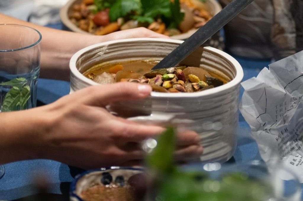ALT=Le Gist tagging Mirna Barmieh_Palestine Hosting Society_a bowl with food