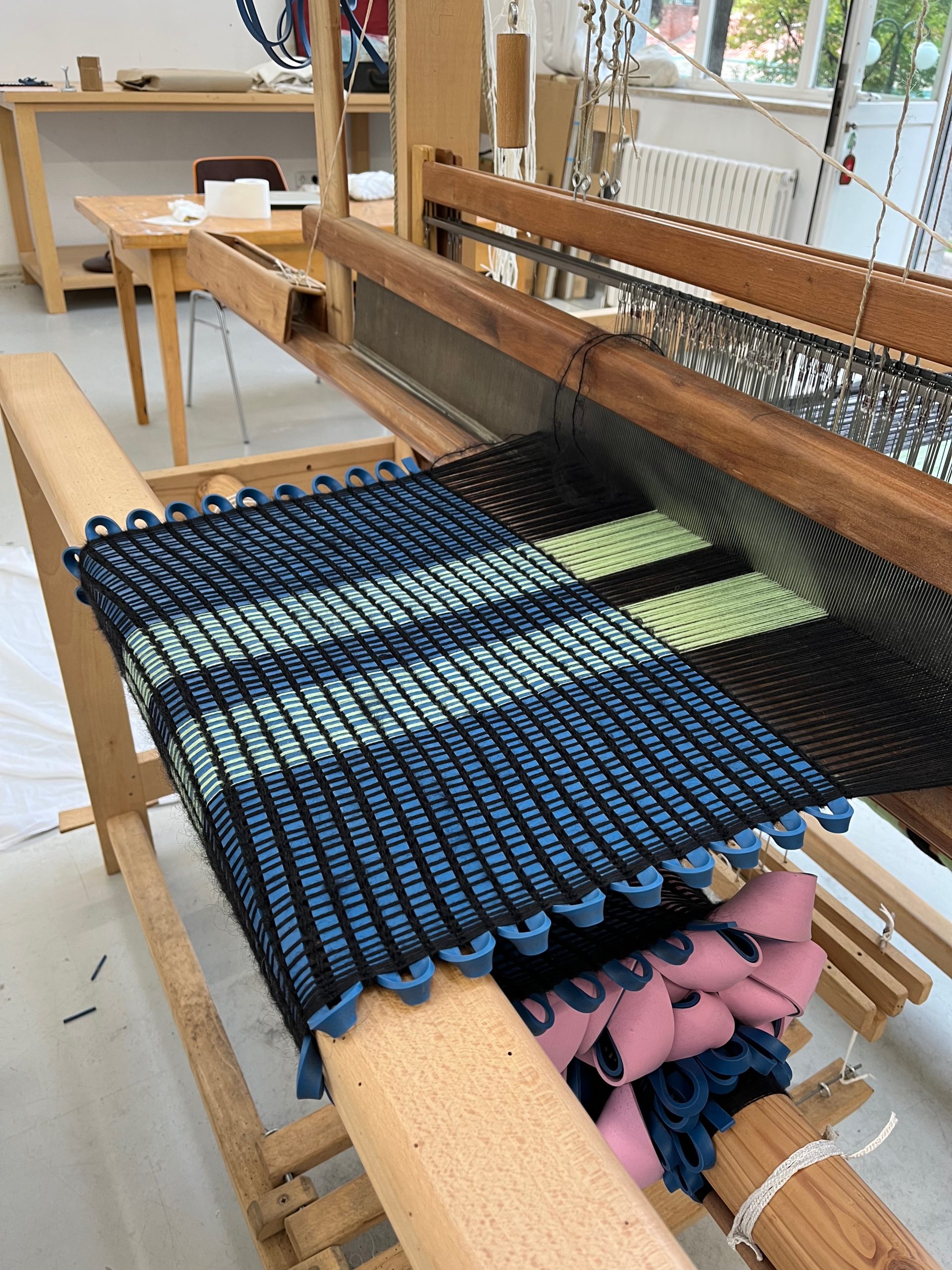 alt= Sarah Viguer_ work "Tissage du Gambusino_Loom_LeGist_June__2024